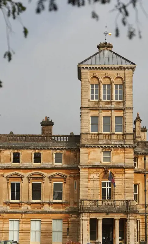 Rendcomb College grounds