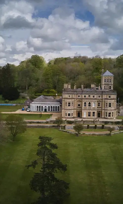 The main Rendcomb College building